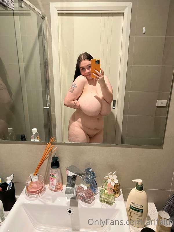im back and more naked then ever <3