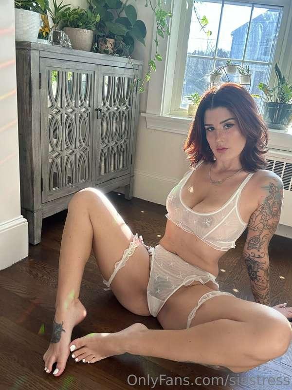 Tip this post $9 if you’d suck my toes and I’ll send you the..