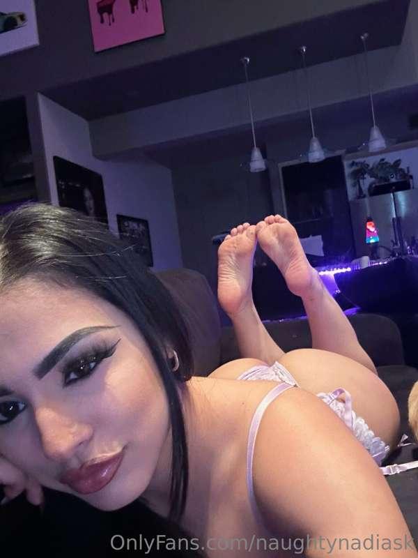 Where are my feet guys at? 🦶🏻