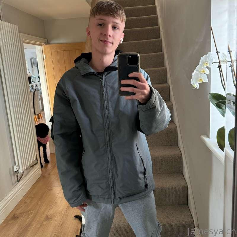 Live-streaming in 1 hour 😈