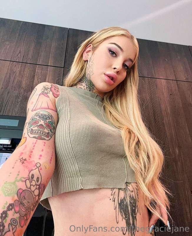 This look’s got bite. Wanna see what else does? 😏
