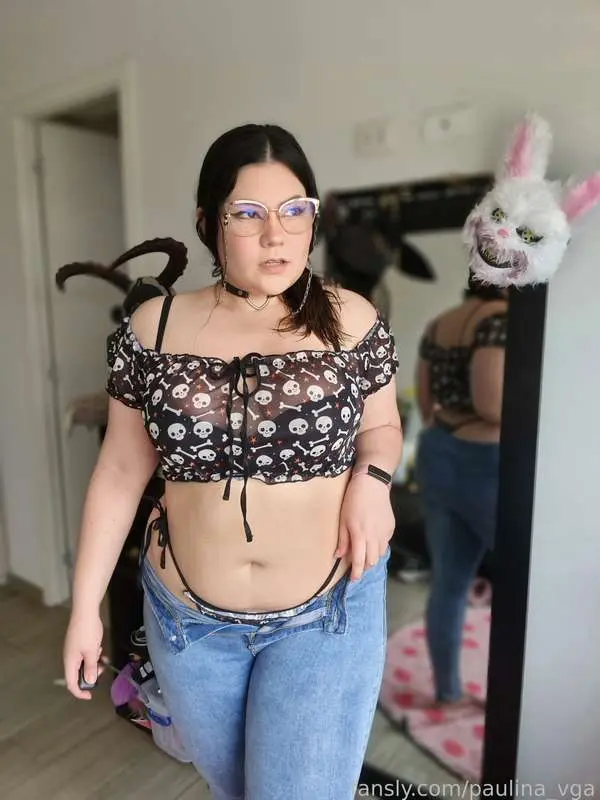 Would you like to have a date with me? 😈❤️

#bbw #fishnets #chubby #bigboobs #bigass #thick #thicc