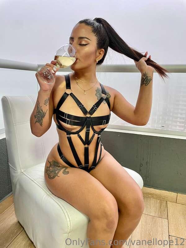 Disfruten EL REAL ANAL😈🍑🍆🥵
( Lo encuentran en mi perfil) 💋