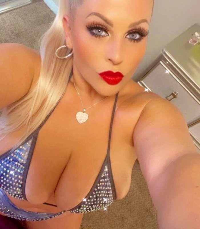 Happy Friday 😏
