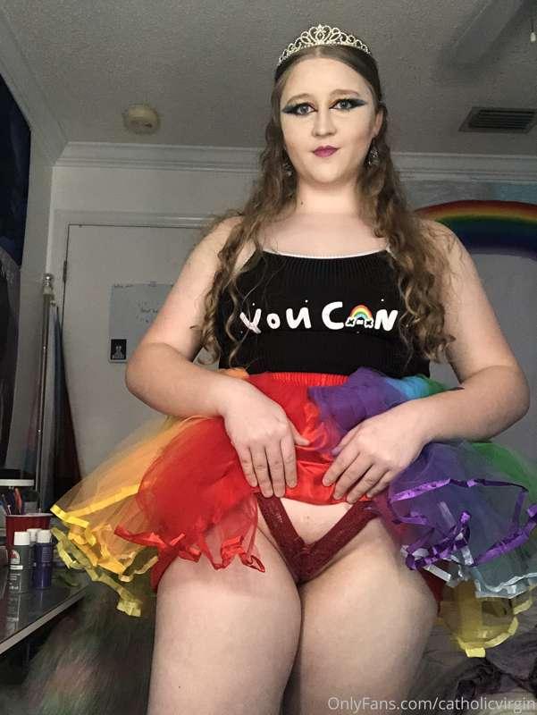 Love this outfit💦🌈
