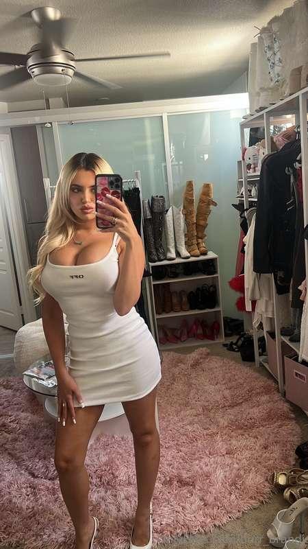 White never looked this dirty 😏🔥