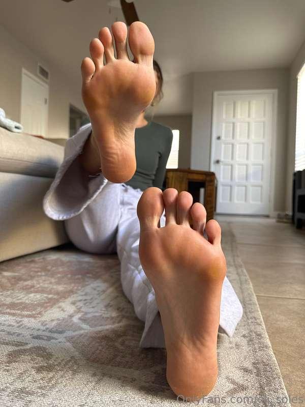 Superior soles🦶🏼💋Natural nails are only here until Friday!! ..