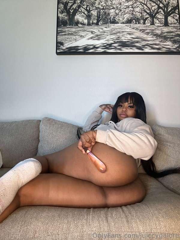 How do I look?🙈 should I just take it off?😈💦 𝙃𝙞𝙩 𝙢𝙚 𝙪𝙥 and l..