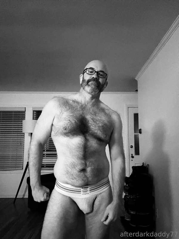 Dad’s been making some serious progress on his body. 

You b..