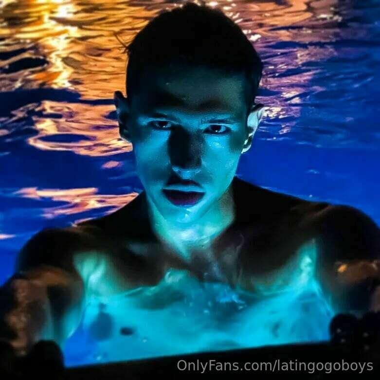 Put your eyes on me💙