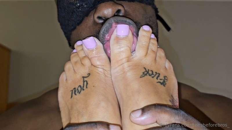 toesbeforebros_ image #8