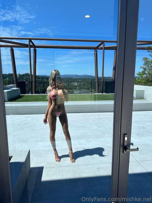 It’s bikini + heels weather ❤️‍🔥🌞 