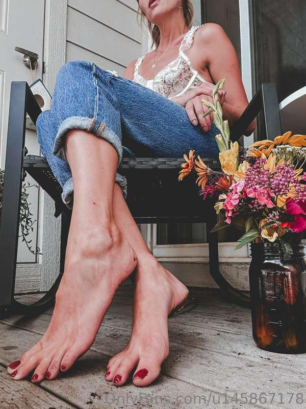 For my dirty foot boys 😘