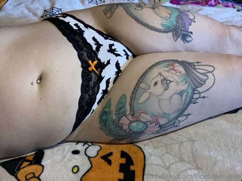 lildebbiecakes image #2