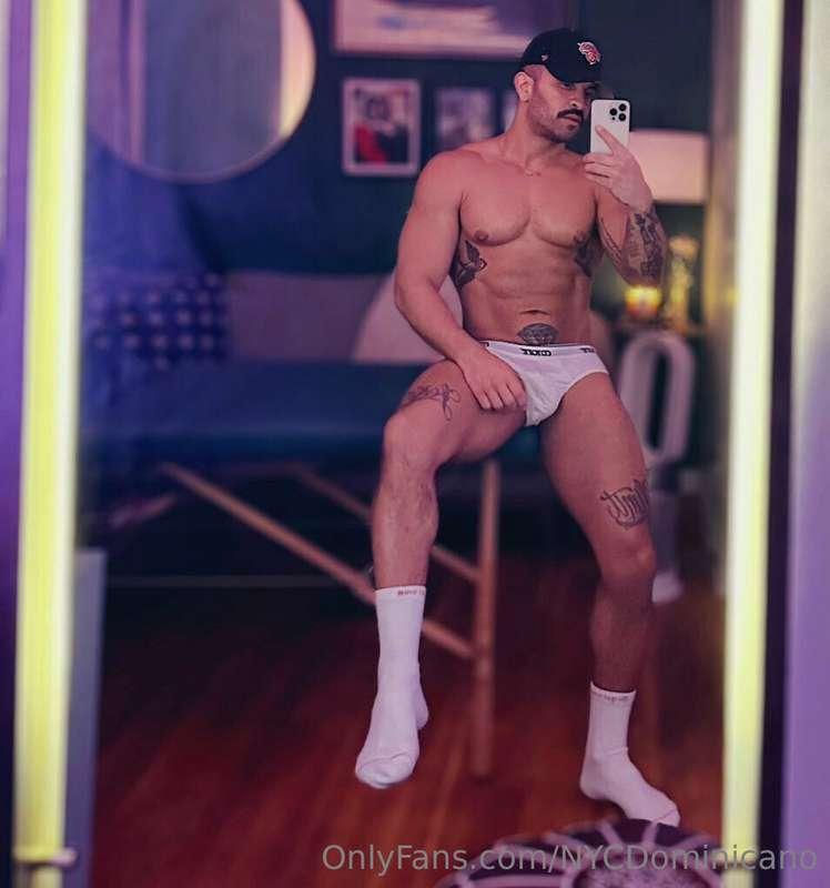 I heard I give really good massages 💆🏽‍♂️ 🤷🏽‍♂️