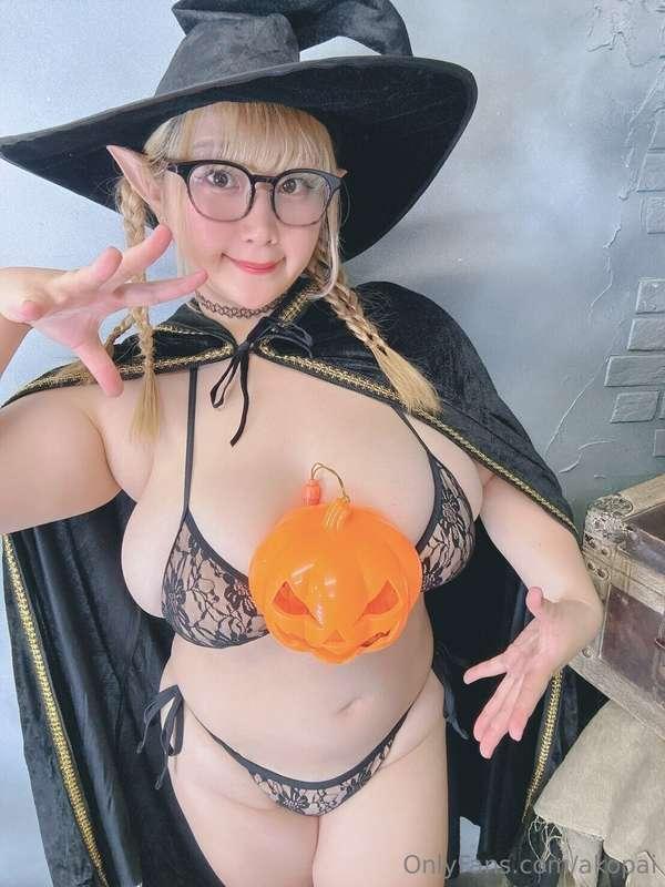 Happy Halloween! This big boobie elf witch can make things f..