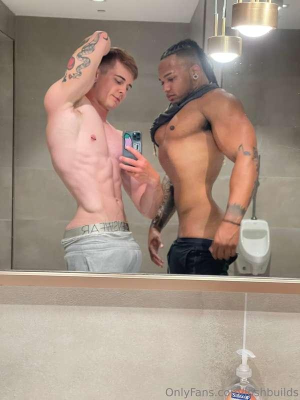 ***TIP $8*** for the FULL video!🍑
HOT GYM HOOKUP🔞💦🏳️‍🌈 grind..
