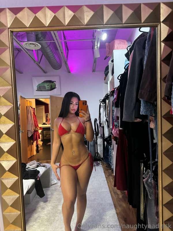 Happy Valentine's Day!! Gunna be online ALL day to spoil YOO..