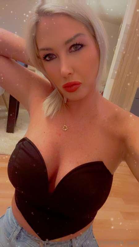 Hello😘