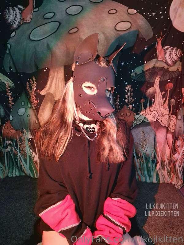 New lingerie + nude pictures in this hood are now live on my..