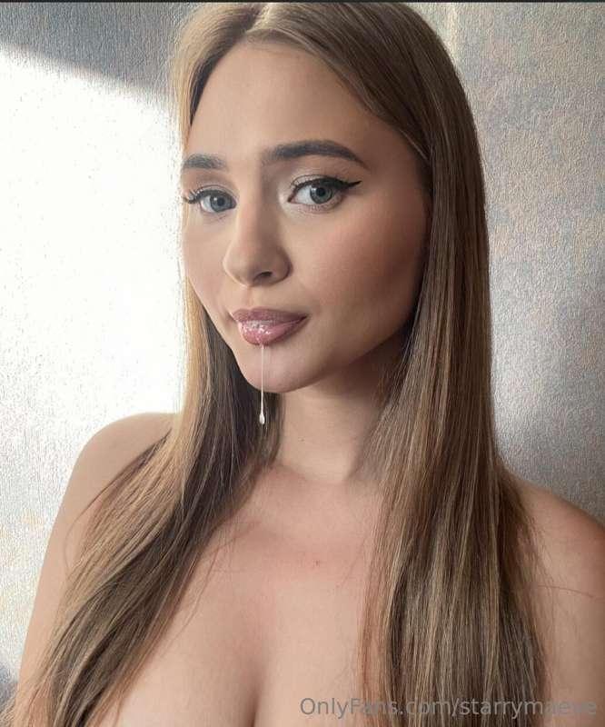 🍌Free Subscription @elise_twinx 🍌 She's waiting for you on h..