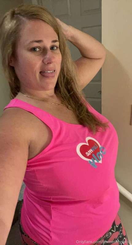 I wish it was your cum dripping from my mouth to my tits💦💦 i..