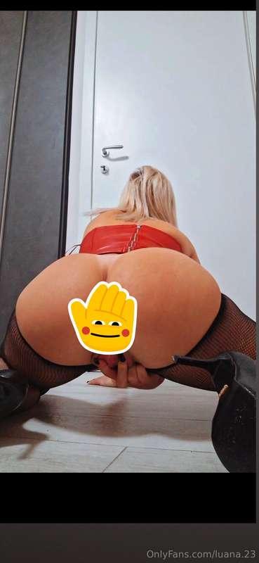 Lo schiaffo morale .Solo sul culo .Grazie 