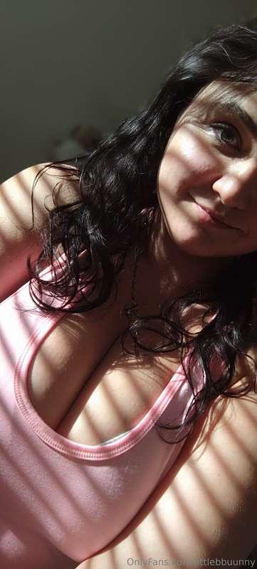 It's very sunny today and I really wanted to play with my pu..