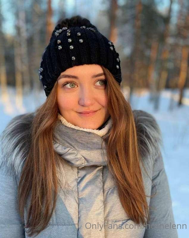 My cheeks get too red in the cold 😳