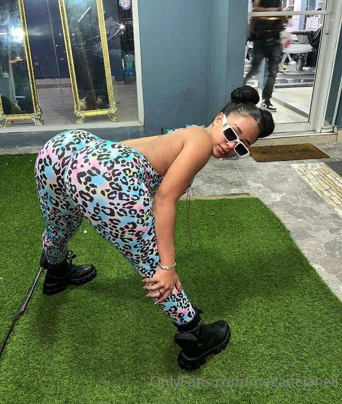 **do you like my ass** 🥵