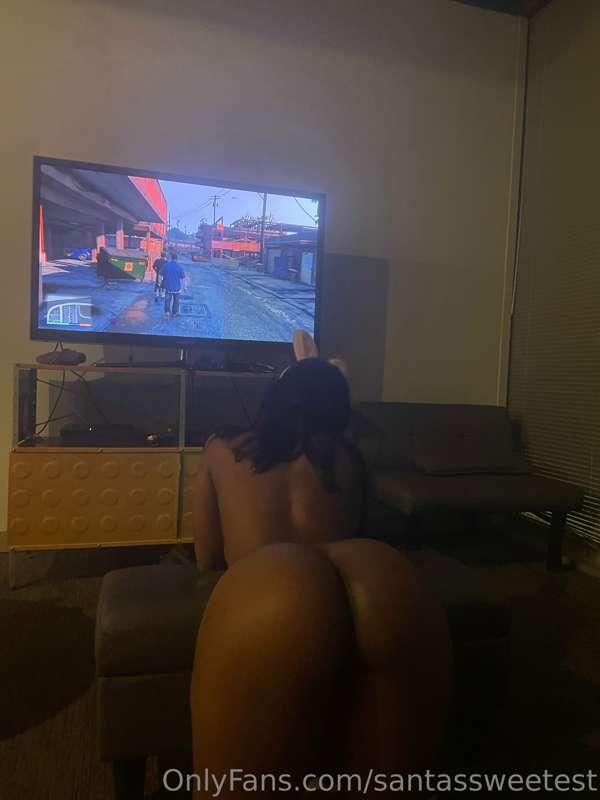 Would you fuck me as I play videos games?