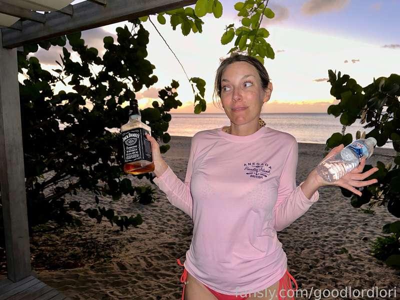 #bigtits #milf #mom #stepmom #fantasy #roleplay #brunette #hourglass #over40 #amateur 
#swimsuit #swimwear #bikini #hips #legs #natural #ocean #sea #beach #nipples

Last sunset in the British Virgin Islands that I'll see for a while! As you can see, I'm staying well hydrated. 