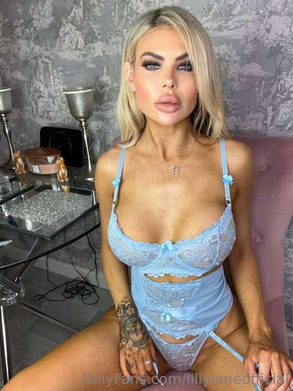Nice pants, can I test the zipper?