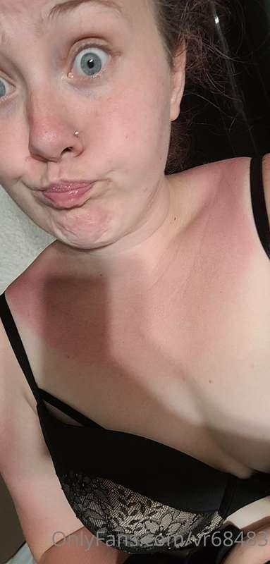 Got a little sun burnt today!! Ops.. maybe a shower live who..
