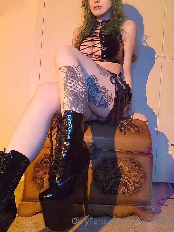 Treasure or booty? 🤔