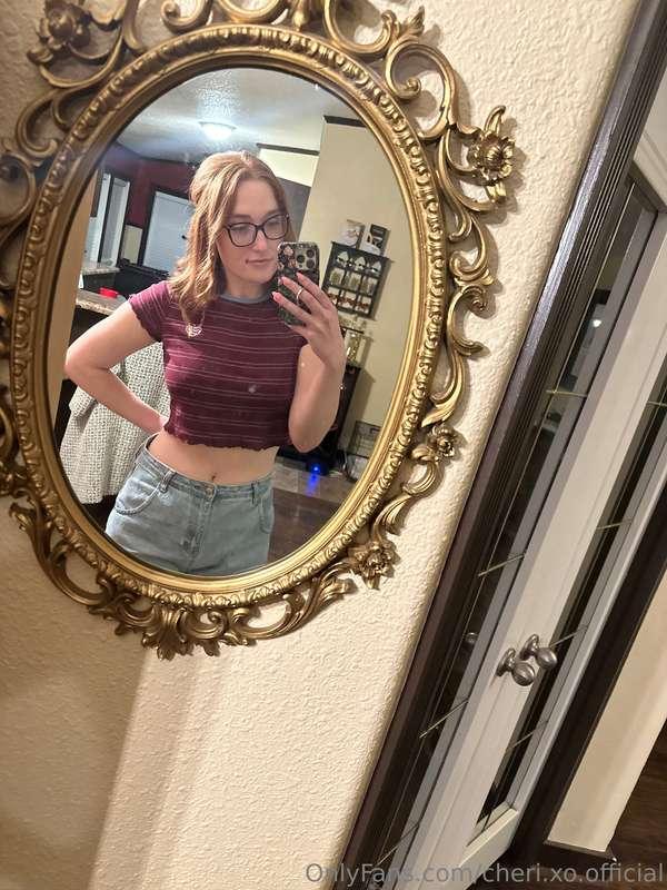 Just chillin today, how’s your day been, love? ♥️