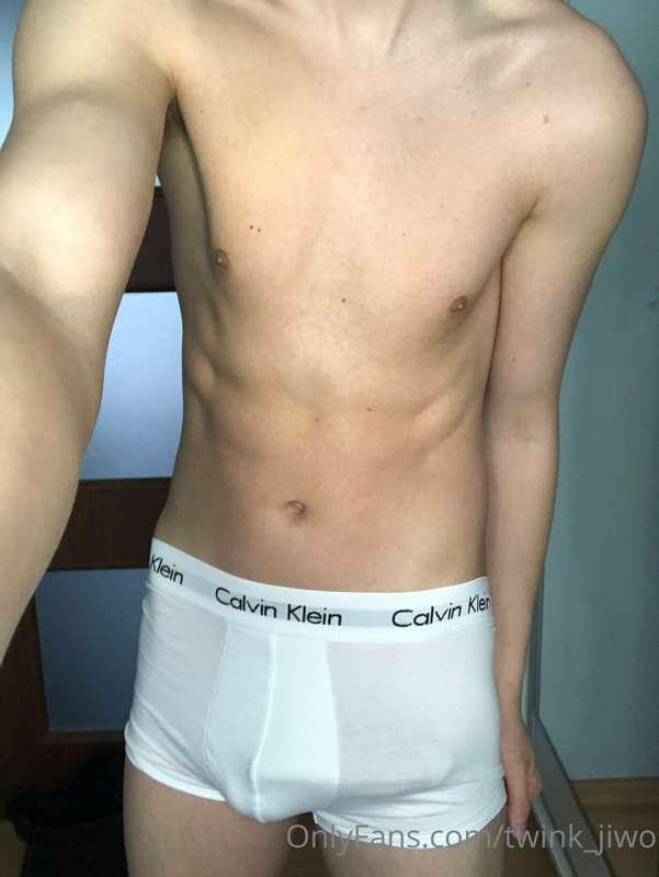 Anything can't hold my 19cm boner 😜