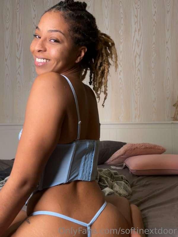 Hope your face is free to sit on 😋🍑