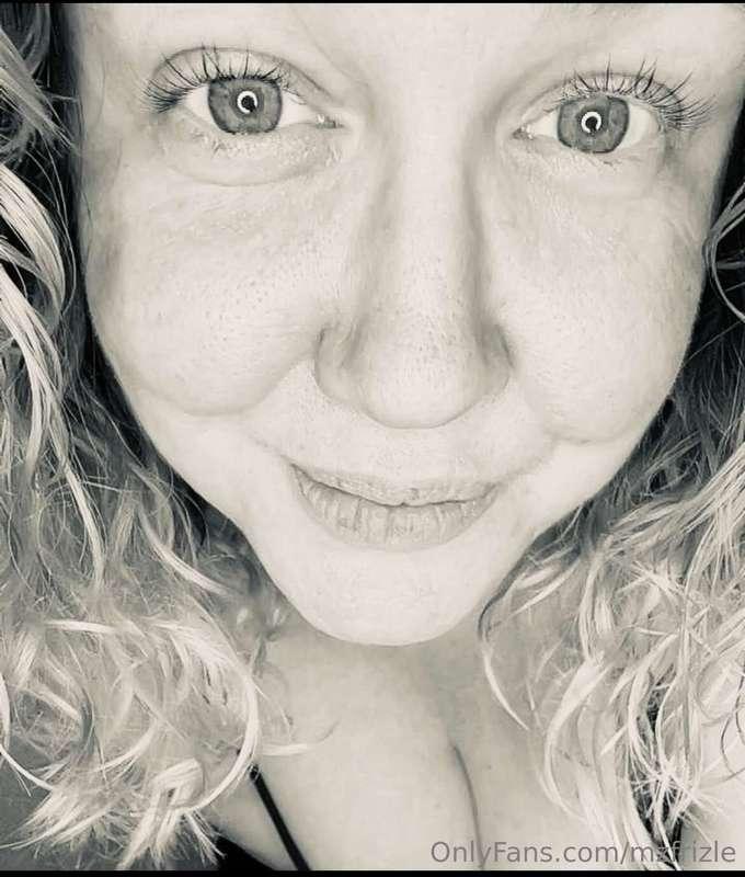 Just wanted to say good morning. 🩵 I’ll post something at lu..