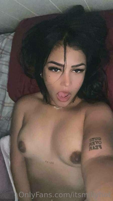 🍑 Daddy do you want to see my ass bouncing 😈 👅