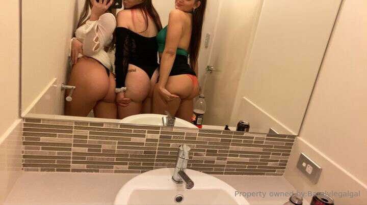 @caitycream 
Busy weekend with some sexy girls 🥵

Answering ..