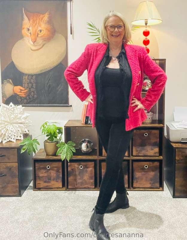 Saturday salutations Well here’s what I wore on Friday night..