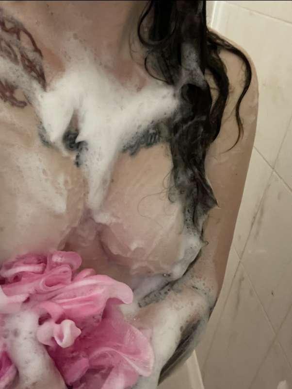 Post-Workout Soapy Cat 😻