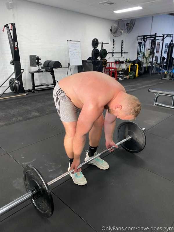 Big upper body PT session. The goal is to get fkn huge!