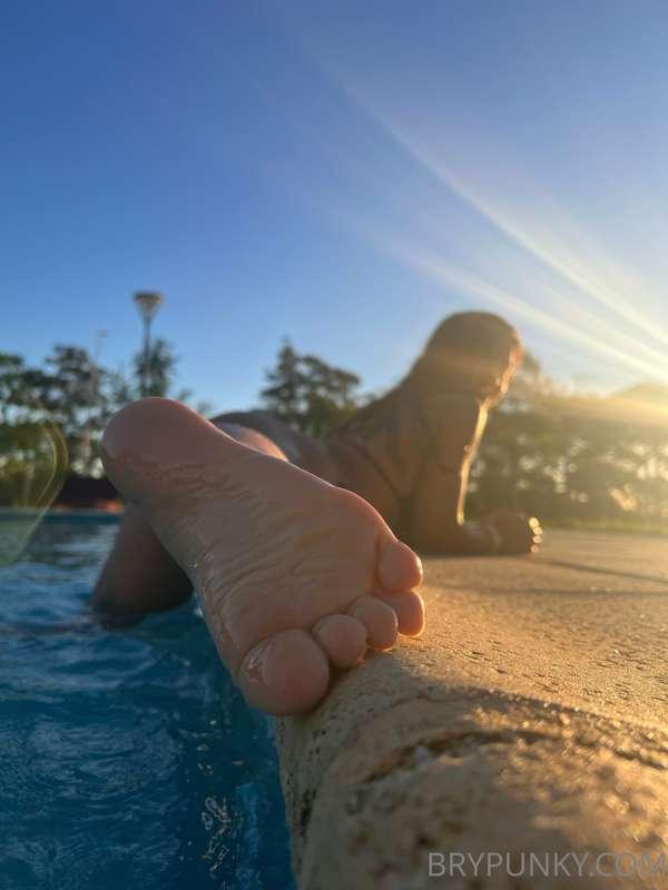 Specially for my feet lovers ✨