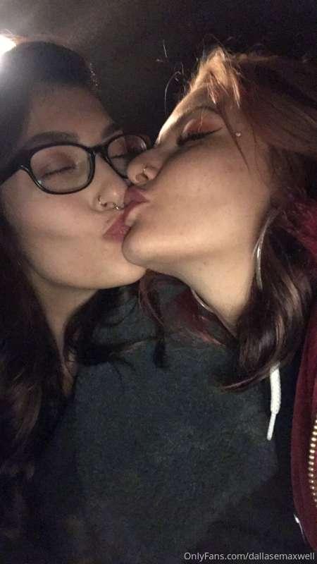 I have a couple videos of Circa and I kissing, DM to purchas..