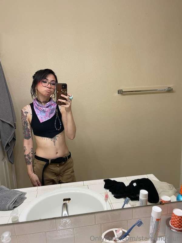 Hi 😏