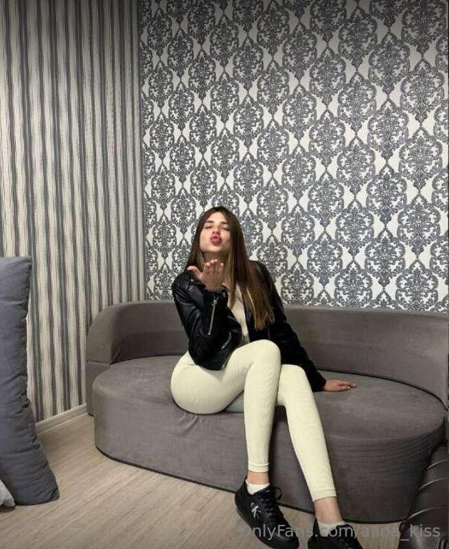 Comfort and style are the perfect combination. ✨🖤 When the s..