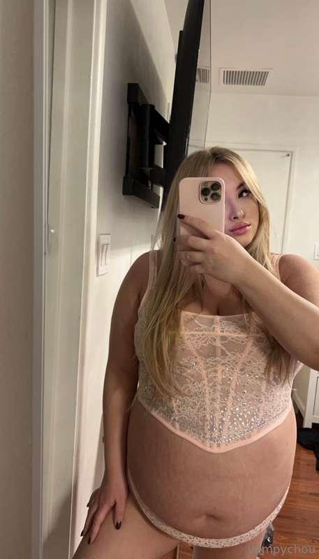 idk who needs to hear this, but im horny and ready to sext😏