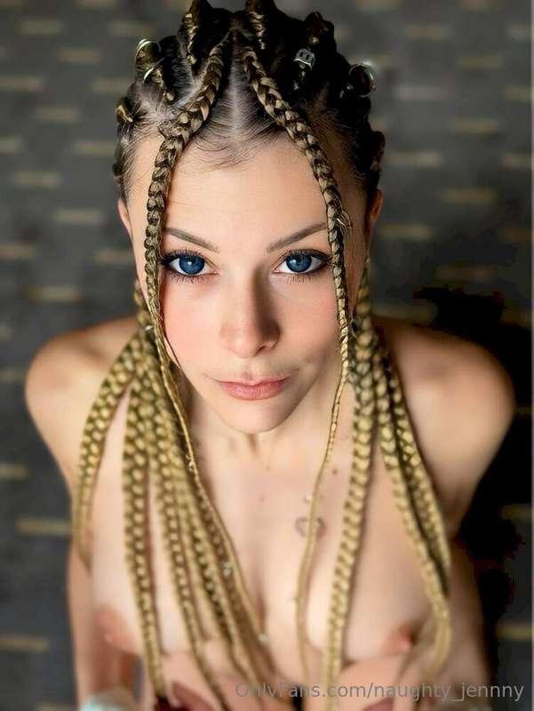 💚She's ready for your dick @little_princess_moew💚Lick me all..